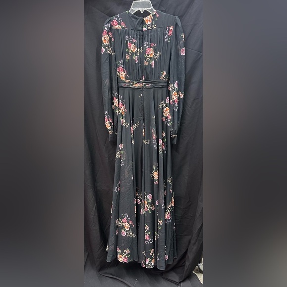 IEENA FOR MAC DUGGAL 55661 NWT
Belted Floral Print Illusion Long Sleeve Gown - Picture 5 of 6